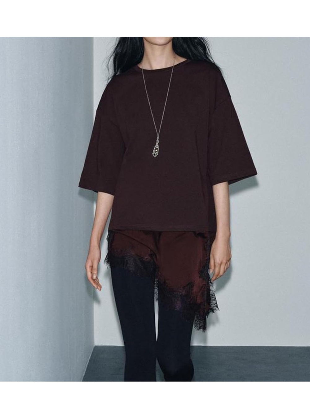 Women’s oversized Asymmetric Lace Hem Tee